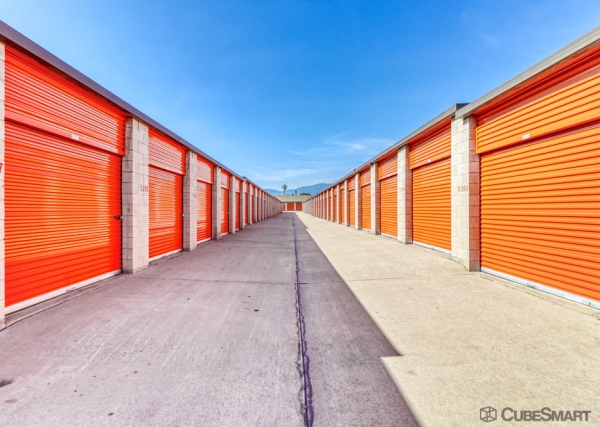 Facility photo: //images.sparefoot.com/medium/2407466883261590b2f.jpg