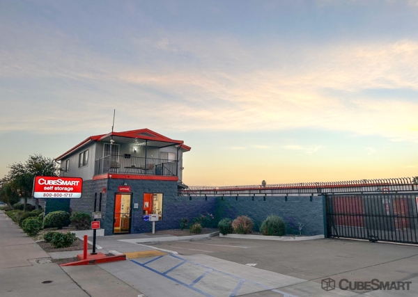 Facility photo: //images.sparefoot.com/medium/24074669464f403f257.jpg