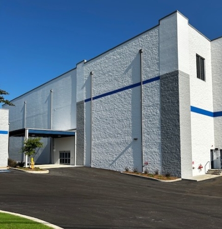 Facility photo: //images.sparefoot.com/medium/24075468891e3f1ede5.jpeg