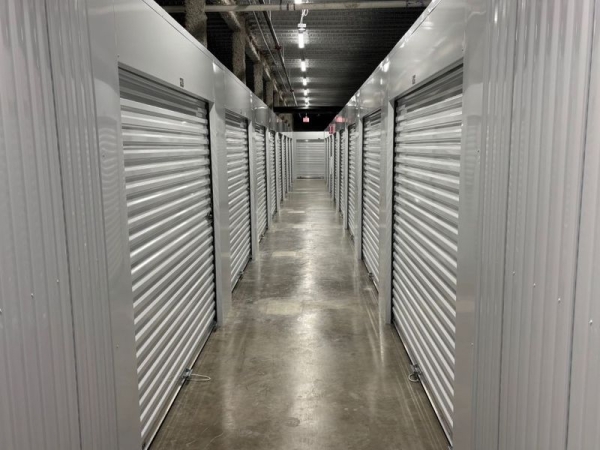 Storage Units at Extra Space Storage - 6053 - Coconut Creek - 4161 Hillsboro Blvd - 4161 West Hillsboro Boulevard