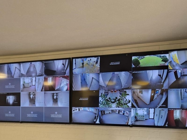 Facility photo: //images.sparefoot.com/medium/2407766904cc6060404.jpg