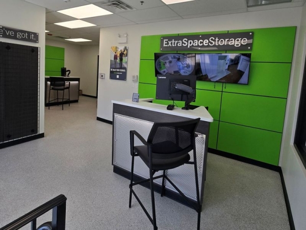Facility photo: //images.sparefoot.com/medium/2407826851932c37408.jpg
