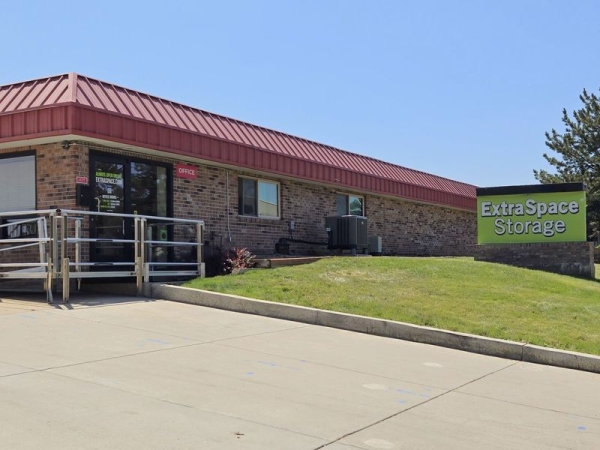 Facility photo: //images.sparefoot.com/medium/240790690377e1e5f7d.jpg