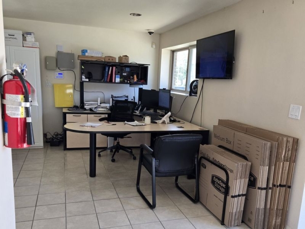 Facility photo: //images.sparefoot.com/medium/24079069037807c1c8d.jpg