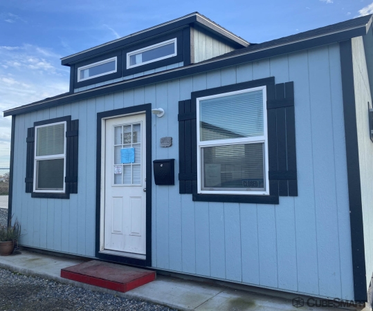 Facility photo: //images.sparefoot.com/medium/240816688c5ee767334.jpg