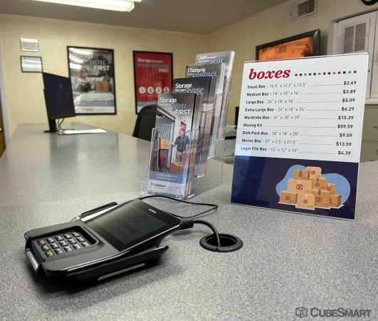 Facility photo: //images.sparefoot.com/medium/24081869771b54900ac.jpg