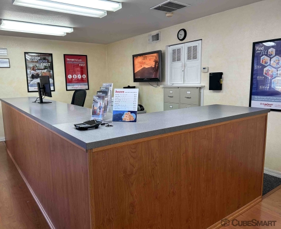 Facility photo: //images.sparefoot.com/medium/240818698990756380e.jpg