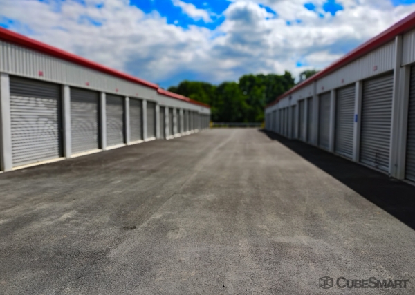 Facility photo: //images.sparefoot.com/medium/2408196880aca81519c.jpg