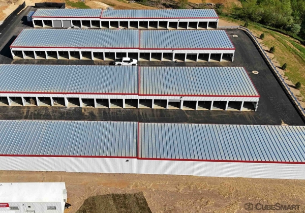Facility photo: //images.sparefoot.com/medium/240819689076859041f.jpg