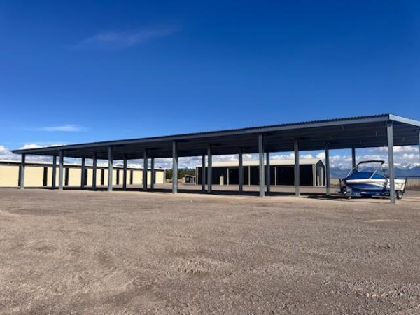 Facility photo: //images.sparefoot.com/medium/2408516901292ba07b2.jpeg