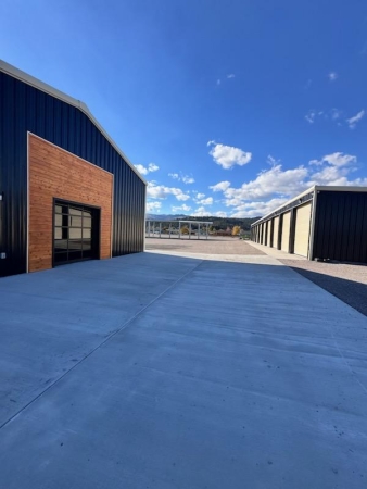 Facility photo: //images.sparefoot.com/medium/2408516901292c56083.jpeg