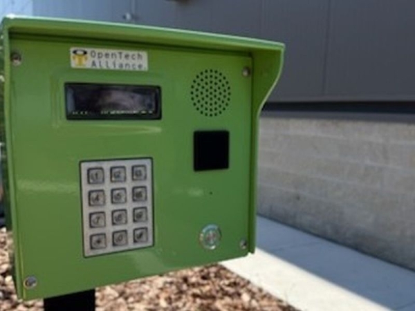 Facility photo: //images.sparefoot.com/medium/240858690374fe10d12.jpg