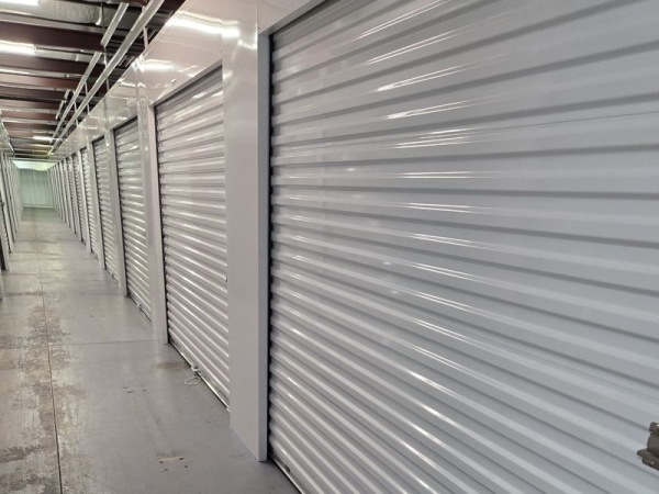 Facility photo: //images.sparefoot.com/medium/24086469037f1754ff7.jpg