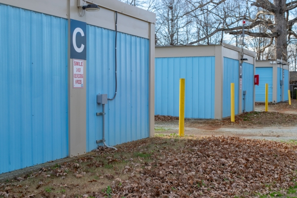 Facility photo: //images.sparefoot.com/medium/24087269680bc5071de.jpg