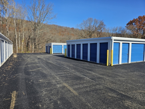 Facility photo: //images.sparefoot.com/medium/24094868f1a88cf0e04.jpg