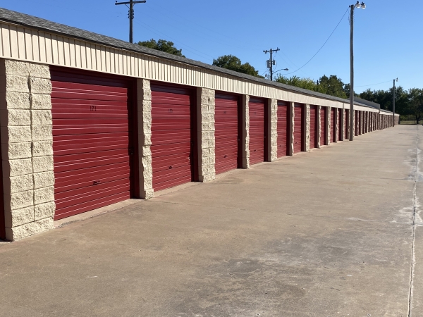 Storage Units at ClearHome Self Storage - I-44 - 2141 South 92Nd East Avenue