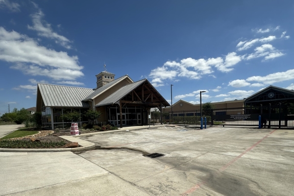 Storage Units at SmartStop Self Storage - Magnolia - 32620 F.M. 2978 - 32620 Farm to Market Road 2978