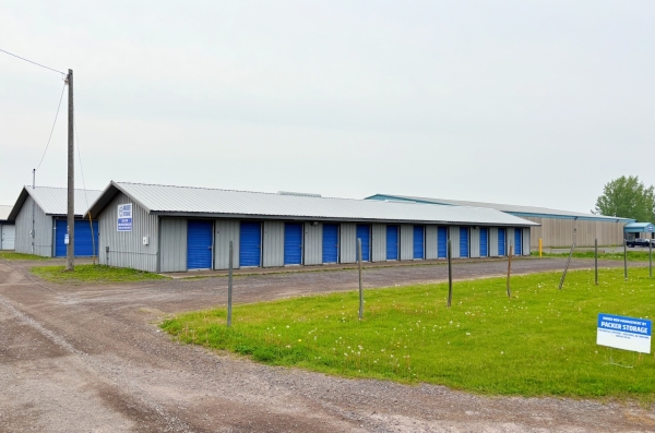 Facility photo: //images.sparefoot.com/medium/241018696a66cf25e44.jpg