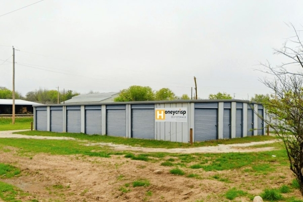 Facility photo: //images.sparefoot.com/medium/241027696972104e6eb.jpg