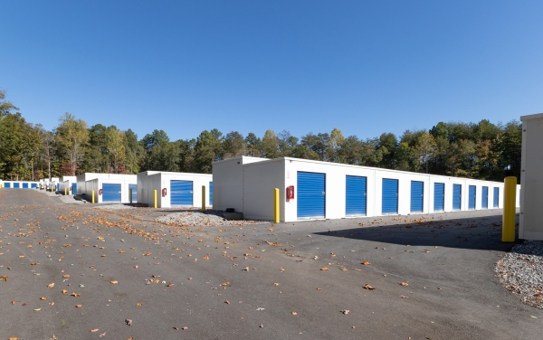 Facility photo: //images.sparefoot.com/medium/241030690b6ef3e4337.jpg