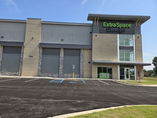 Facility photo: //images.sparefoot.com/medium/241032690381d8d1631.jpg