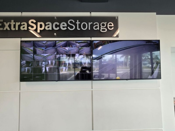 Storage Units at Extra Space Storage - 6657 - Cape Coral - 1195 SW Pine Island Rd - 1195 Southwest Pine Island Road