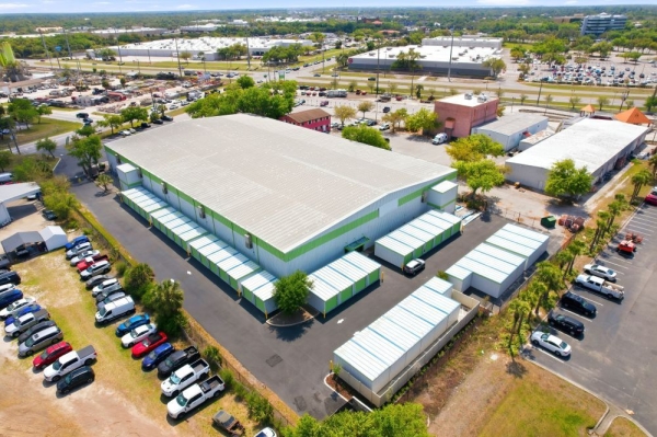 Facility photo: //images.sparefoot.com/medium/24103869ce5b7cc16df.jpg