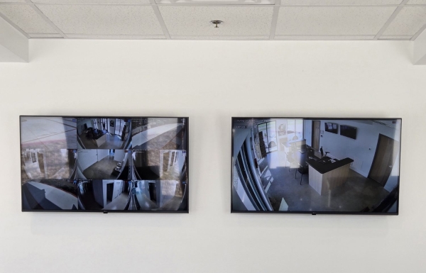 Facility photo: //images.sparefoot.com/medium/241039699431a9033b2.jpg