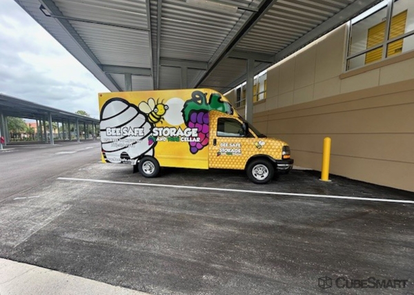 Facility photo: //images.sparefoot.com/medium/24105268808c4f3eee0.jpg