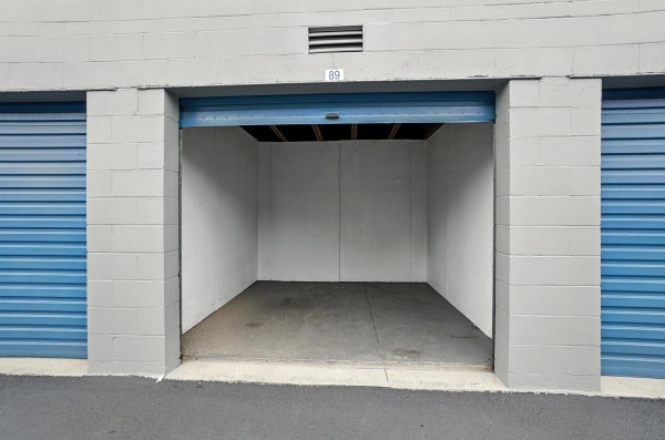Facility photo: //images.sparefoot.com/medium/24105768911fd3832ed.jpg