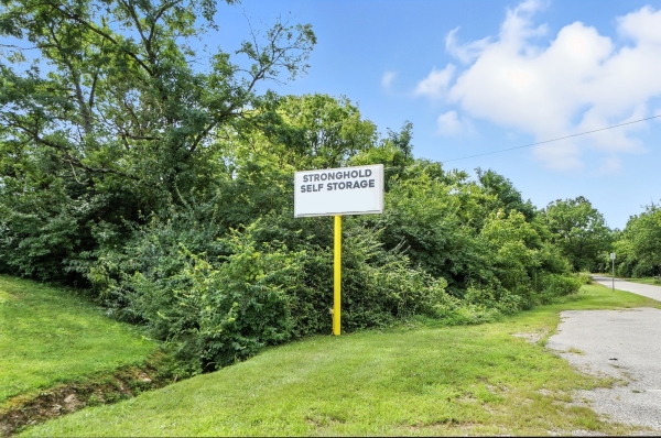 Facility photo: //images.sparefoot.com/medium/241057689129fd4fda5.jpg
