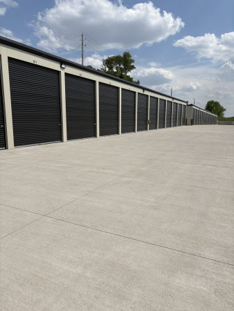 Facility photo: //images.sparefoot.com/medium/2410656887ea9ba1fb6.png