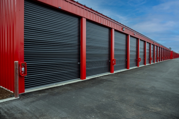 Facility photo: //images.sparefoot.com/medium/241087695bd1af329ce.jpg