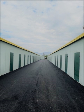 Storage Units at Tucson Self Storage - 6459 East Golf Links Road