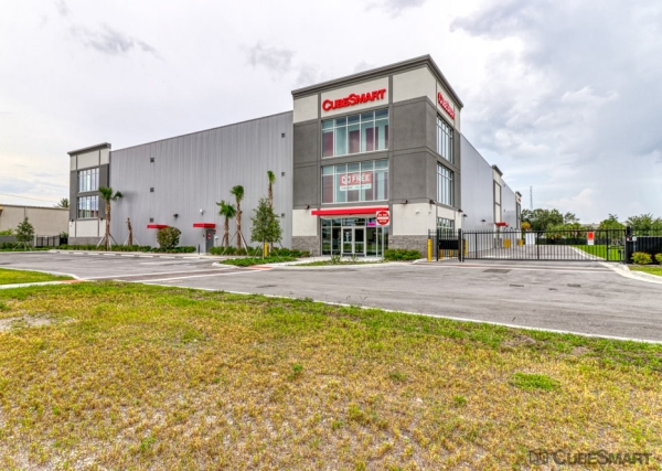 Storage Units at CubeSmart Self Storage - 1851 West Landstreet - FL - 1851 West Landstreet Road