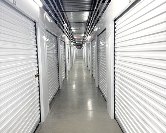 Facility photo: //images.sparefoot.com/medium/2411536994316a77d45.jpg