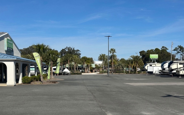 Facility photo: //images.sparefoot.com/medium/241173697ba135a5315.jpg