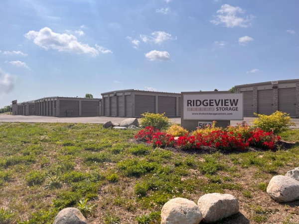 Facility photo: //images.sparefoot.com/medium/24117768a756021a355.jpg
