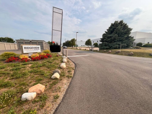Facility photo: //images.sparefoot.com/medium/24117768a756042ae09.jpg