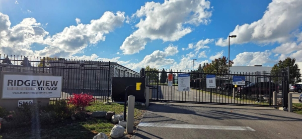 Facility photo: //images.sparefoot.com/medium/2411776938c0a4dbad0.jpg