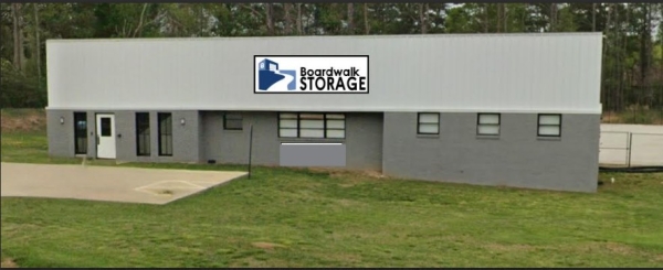 Facility photo: //images.sparefoot.com/medium/24120068951386e45f2.jpg