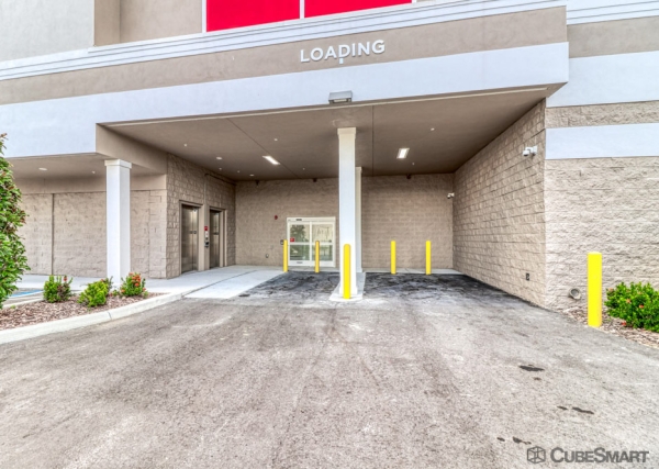 Facility photo: //images.sparefoot.com/medium/24120468e7680e82b47.jpg