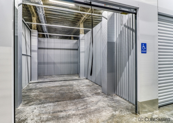 Facility photo: //images.sparefoot.com/medium/2412046a194662aef40.jpg