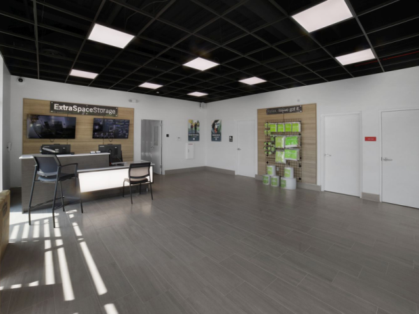 Facility photo: //images.sparefoot.com/medium/24120569038e95ba310.jpg