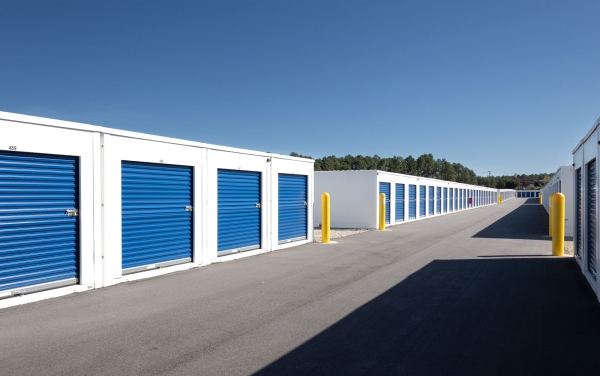 Facility photo: //images.sparefoot.com/medium/241211690b6ca099986.jpg