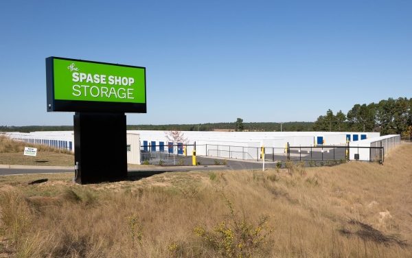 Facility photo: //images.sparefoot.com/medium/241211690b9313291ac.jpg