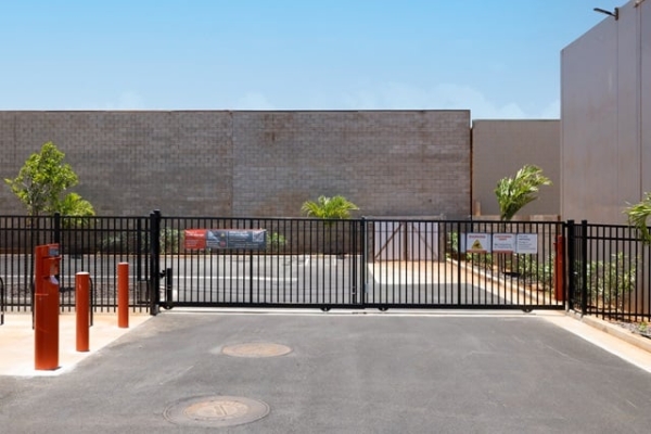 Storage Units at Public Storage - Waipahu - 94-1221 Halehana St - 94-1231 Halehana St
