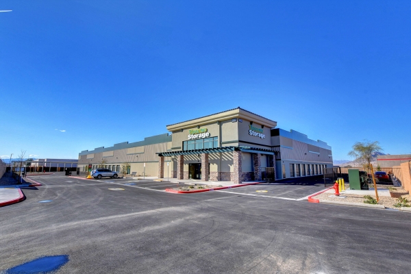 Facility photo: //images.sparefoot.com/medium/24126268a4946998e7c.jpg