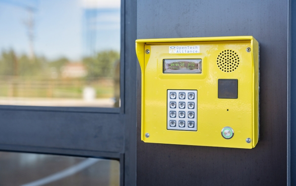 Facility photo: //images.sparefoot.com/medium/241277689bc238cdb8a.jpg