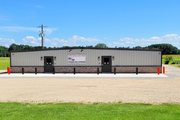 Facility photo: //images.sparefoot.com/medium/241284688ba51c3038c.jpg